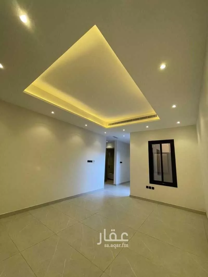 فيلا 5 غرف في العارض 8
