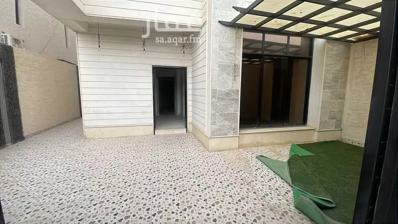 6 bedroom villa in Al Hazm 2