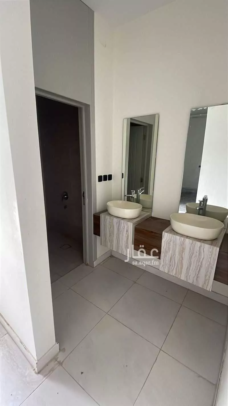 6 bedroom villa in Al Hazm 8