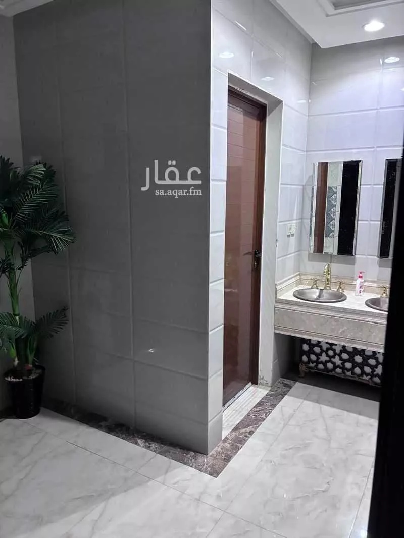 فيلا 5 غرف في طويق 7