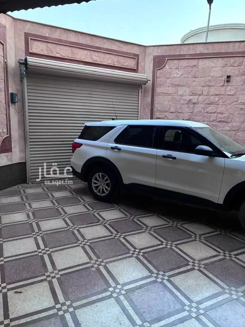 فيلا 5 غرف في طويق 8