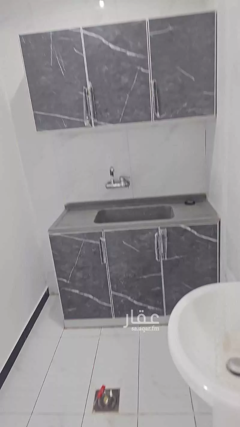 2 bedroom floor in Al Rawdah 3