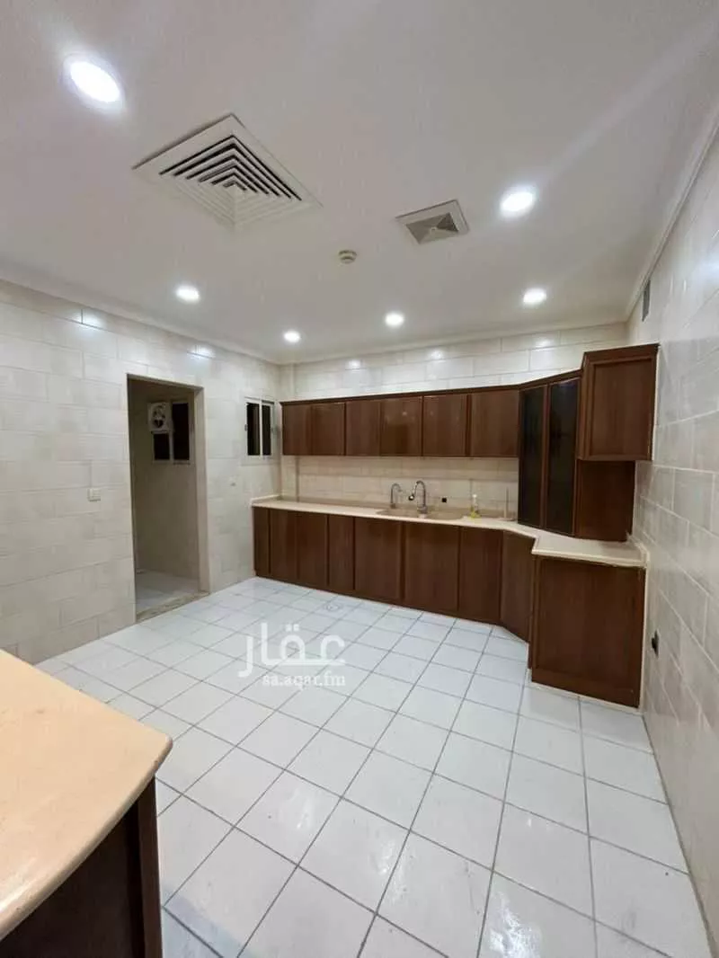 3 bedroom apartment in Al Hamra 4