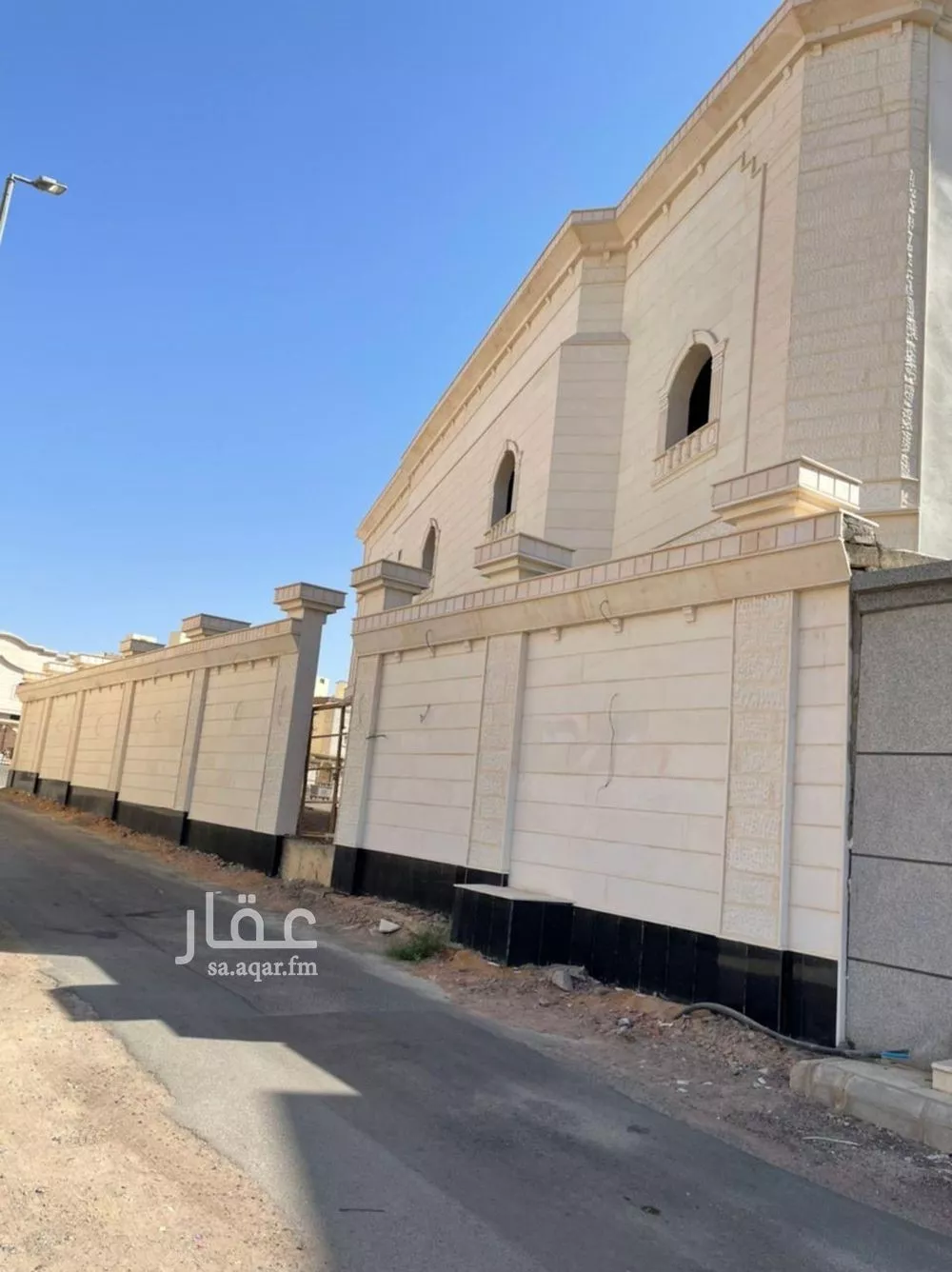 فيلا 25 غرف في الدفاع 5