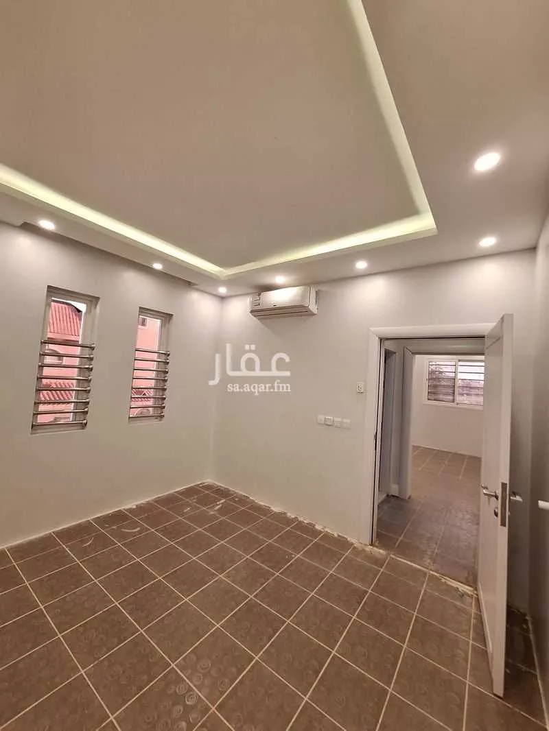دور 3 غرف في السعادة 8