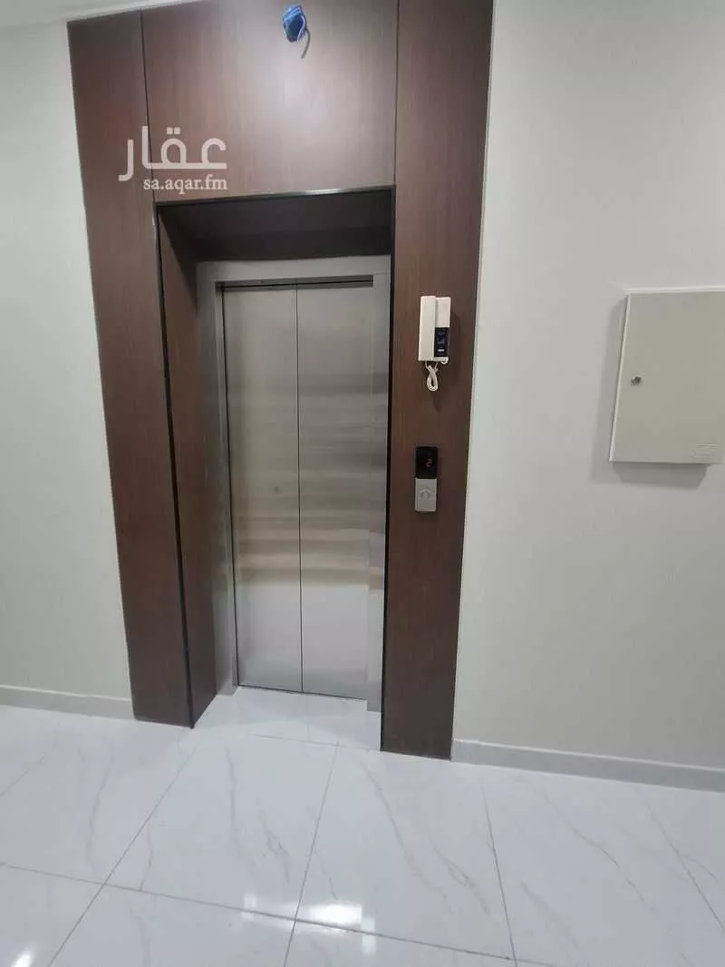 عمارة 162 م² في الثقبة 8