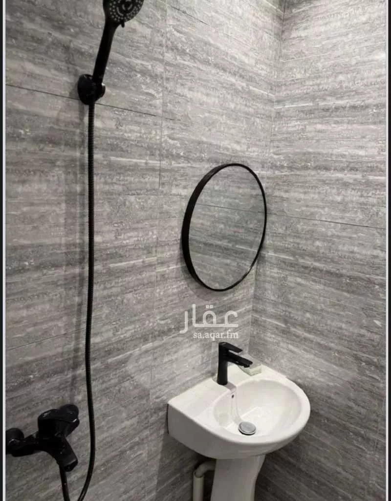شقة 1 غرف في العقيق 8