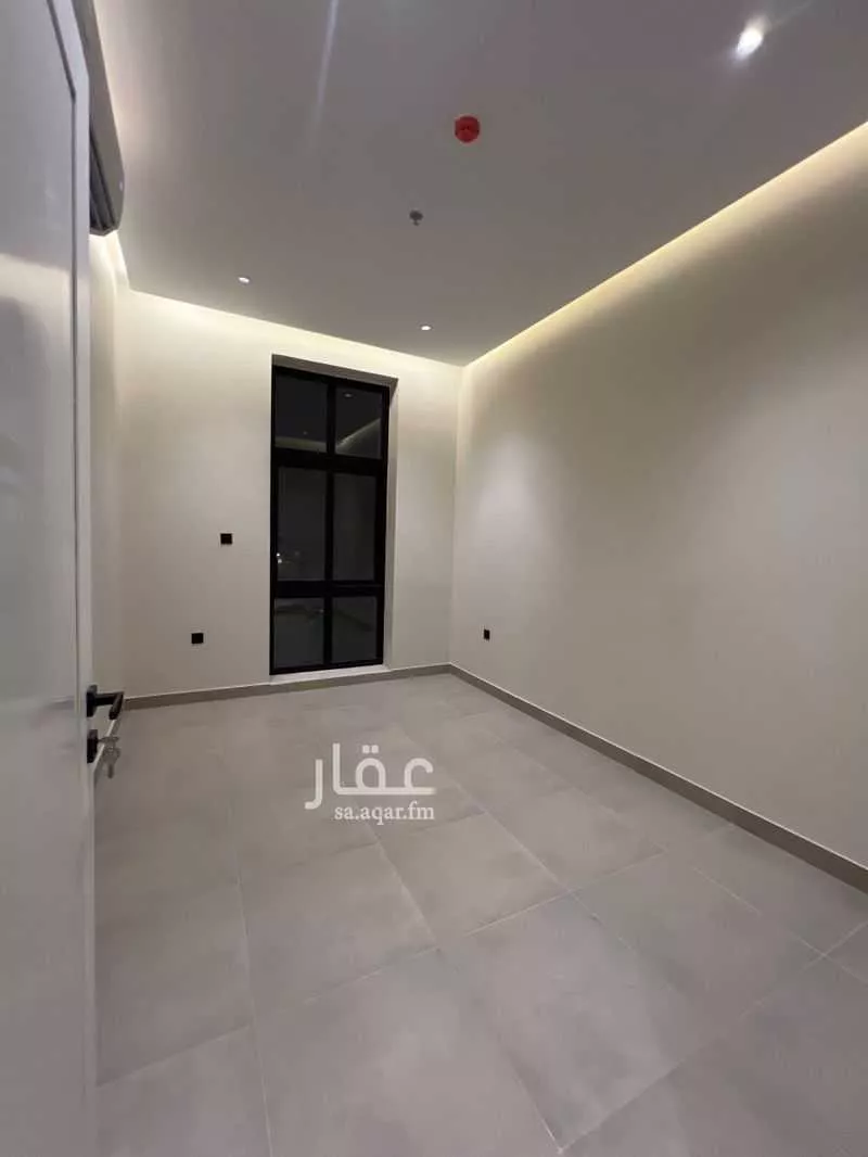 شقة 3 غرف في الملقا 8