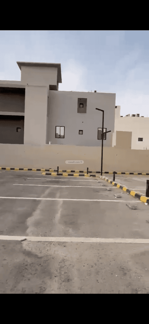 محل 2750 م² في النرجس 5