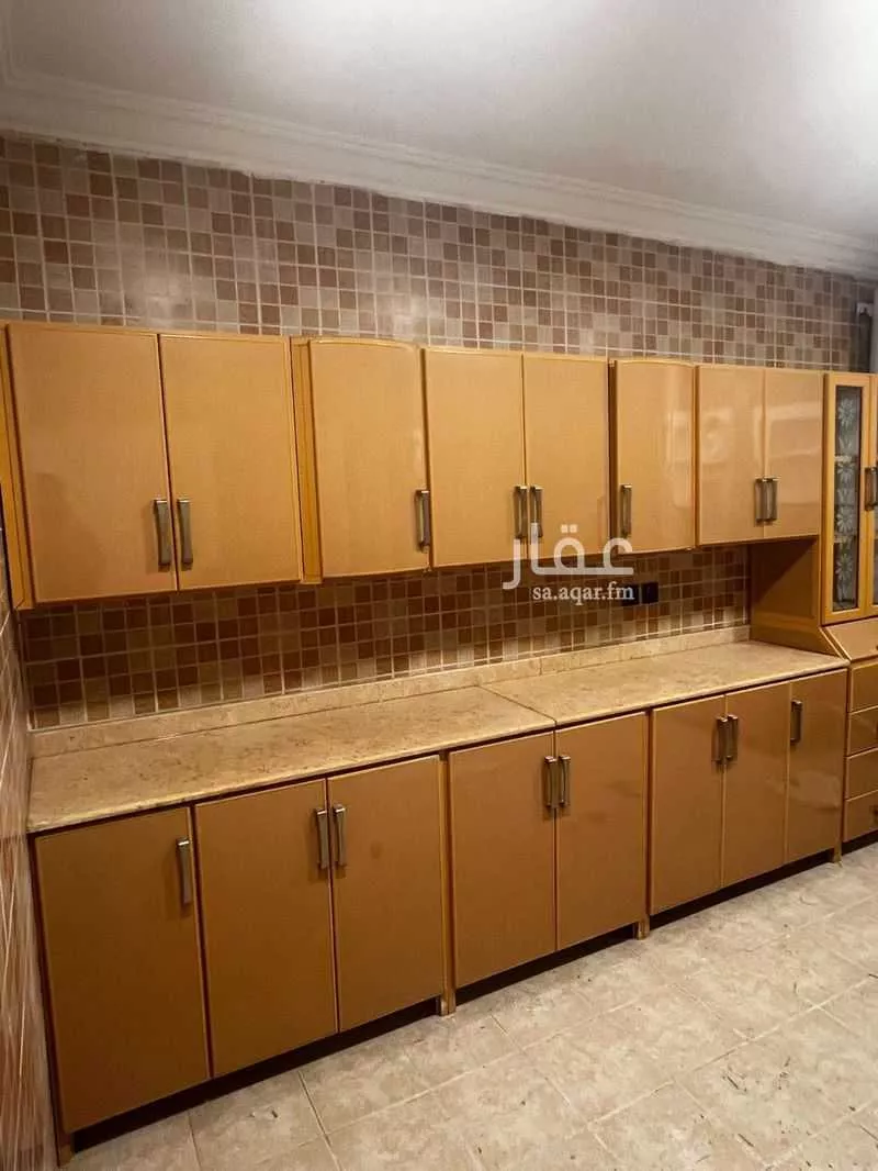 3 bedroom floor in Dhahrat Laban 10