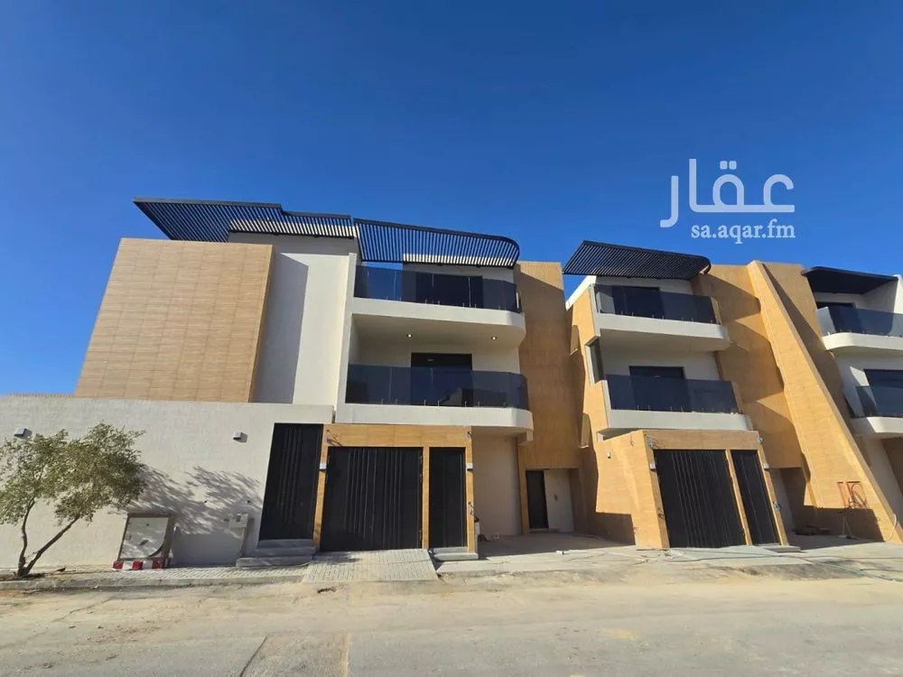 3 bedroom floor in Al Badiah 2