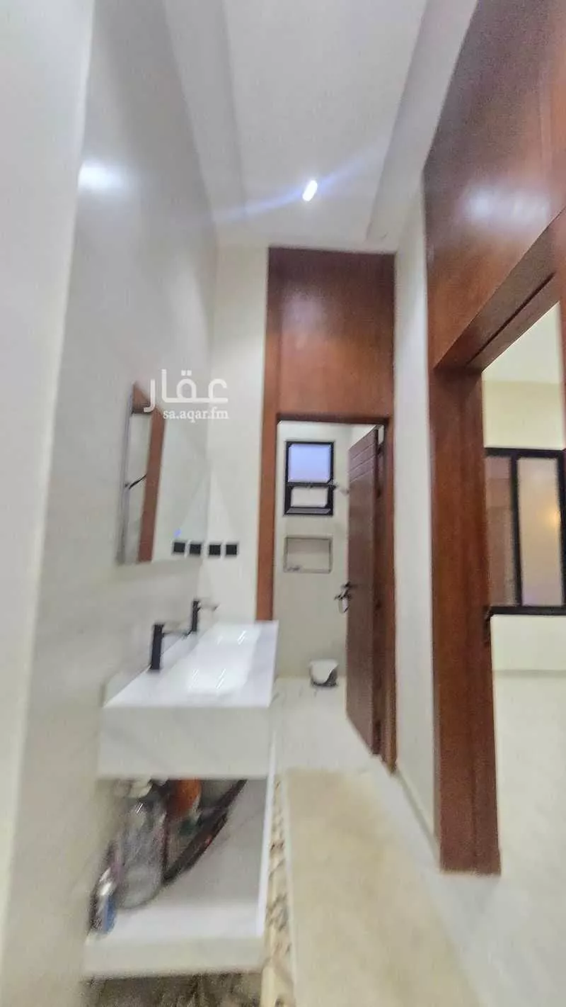 6 bedroom floor in Okaz 4