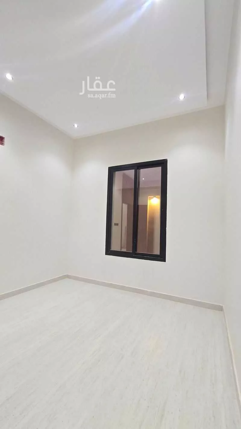 6 bedroom floor in Okaz 5