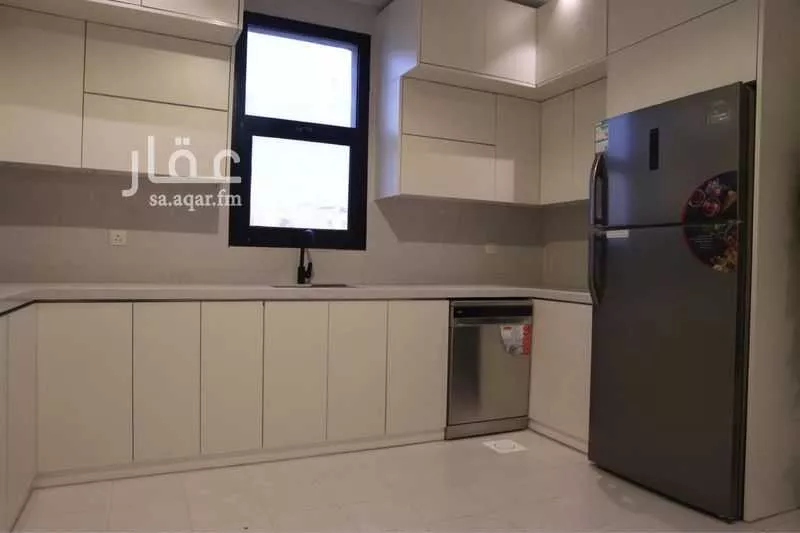 شقة 3 غرف في الحمرا 5
