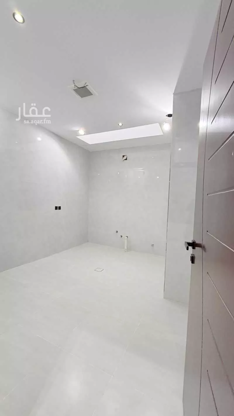 5 bedroom floor in Al Aziziyah 2