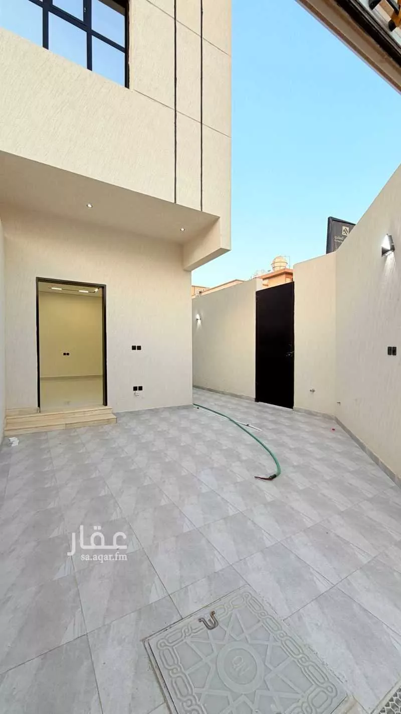 5 bedroom floor in Al Aziziyah 8