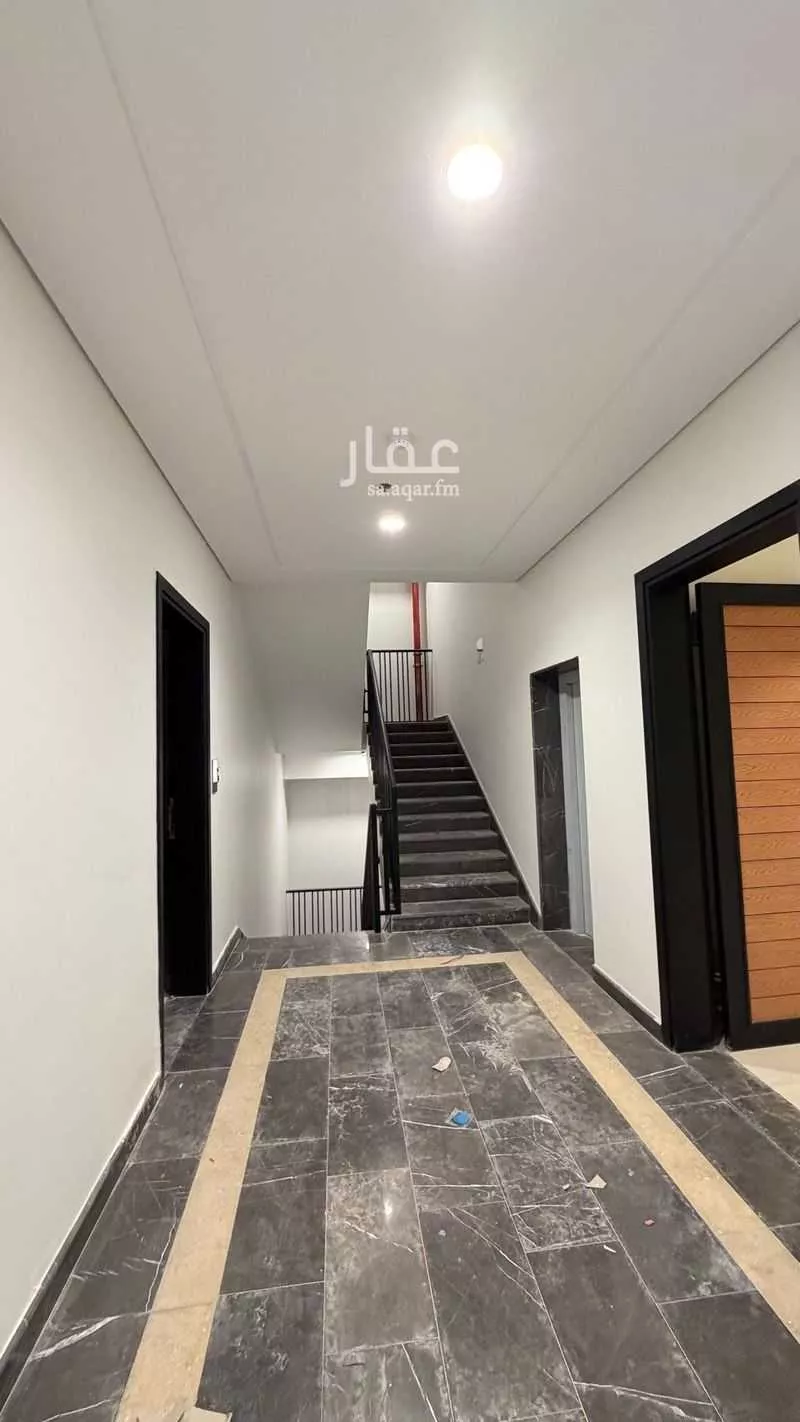 عمارة 596 م² في الملقا 3