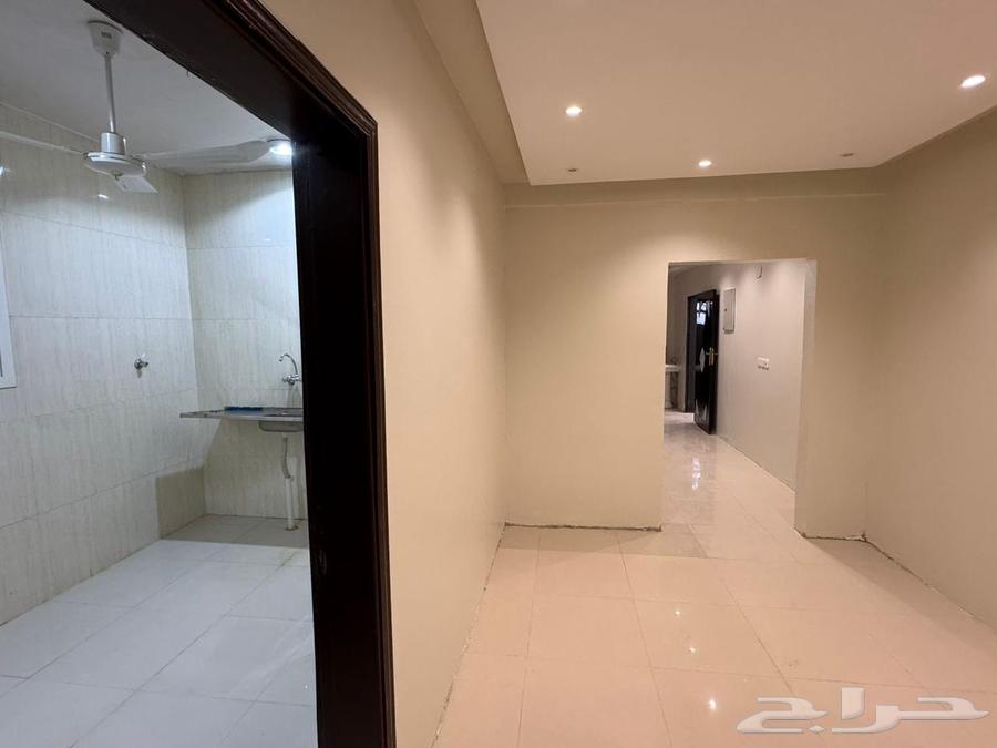 1 bedroom apartment in Al Hazm 7