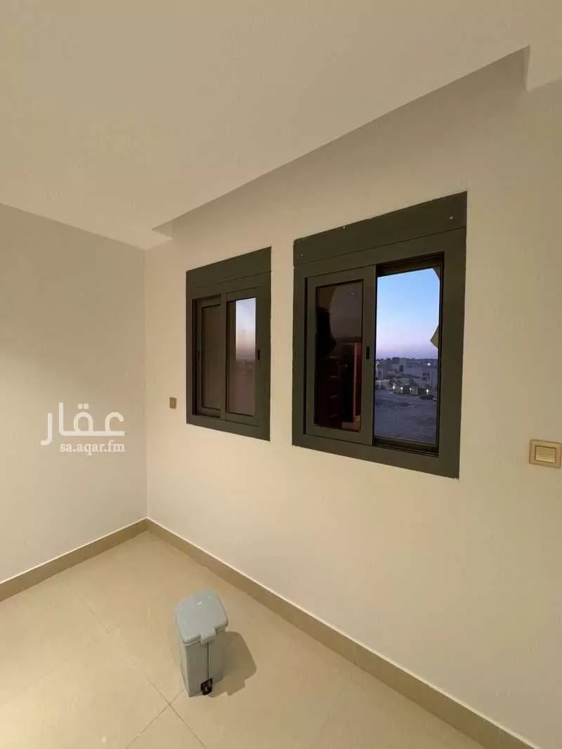 دور 4 غرف في الملقا 15
