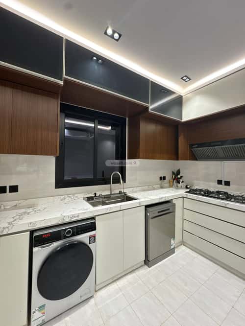 5 bedroom floor in Badr 11