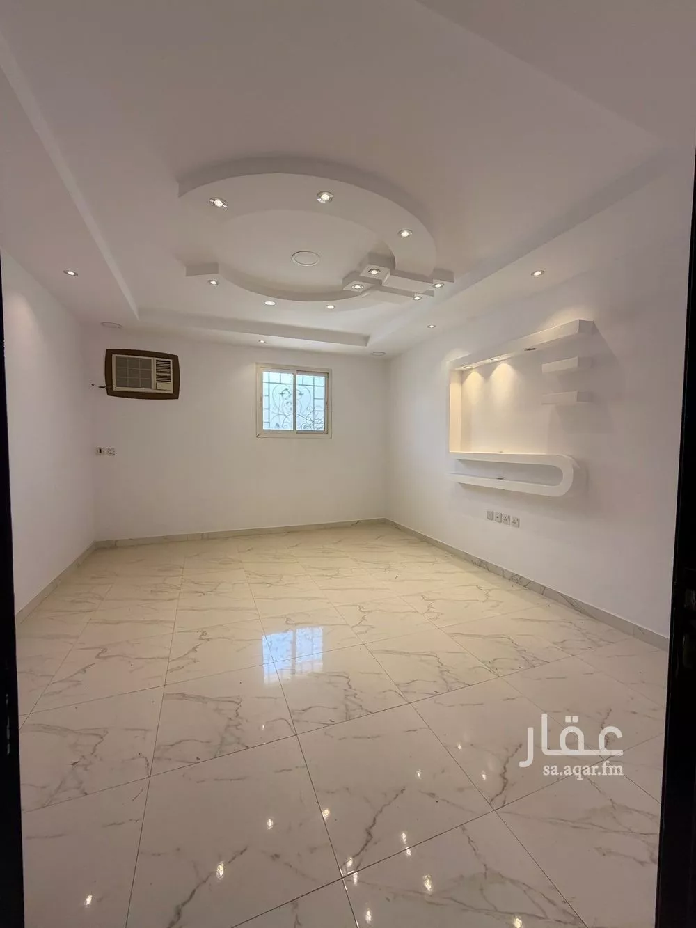 شقة 4 غرف في الروابي 3