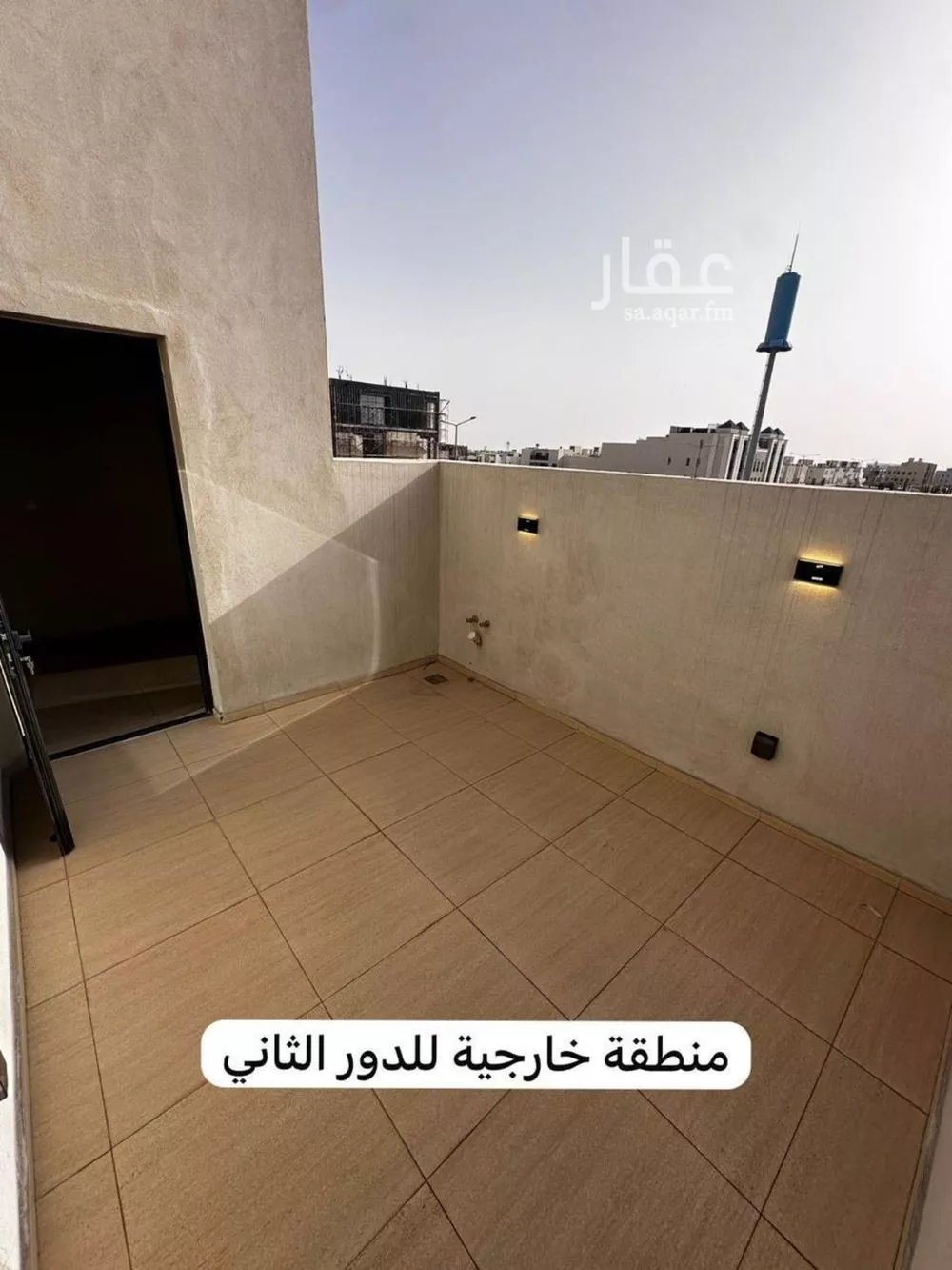 فيلا 4 غرف في العارض 9