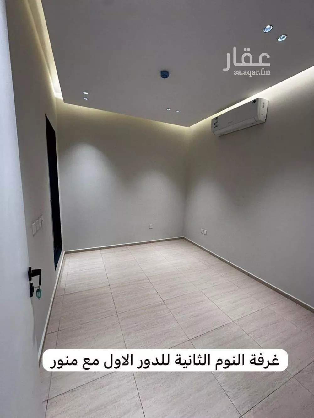 فيلا 4 غرف في العارض 20