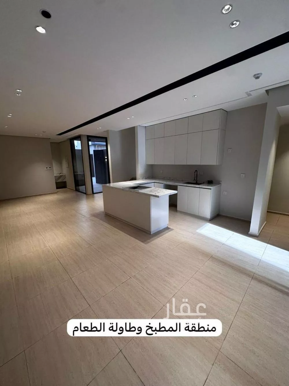 فيلا 4 غرف في العارض 11
