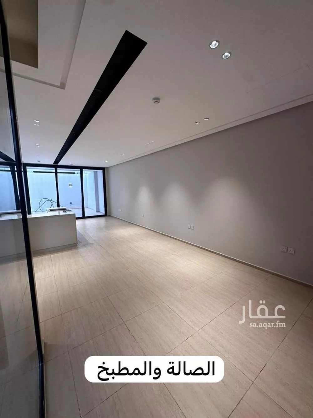 فيلا 4 غرف في العارض 12