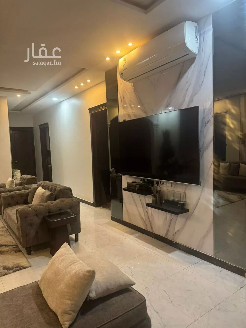 فيلا 8 غرف في عكاظ 6