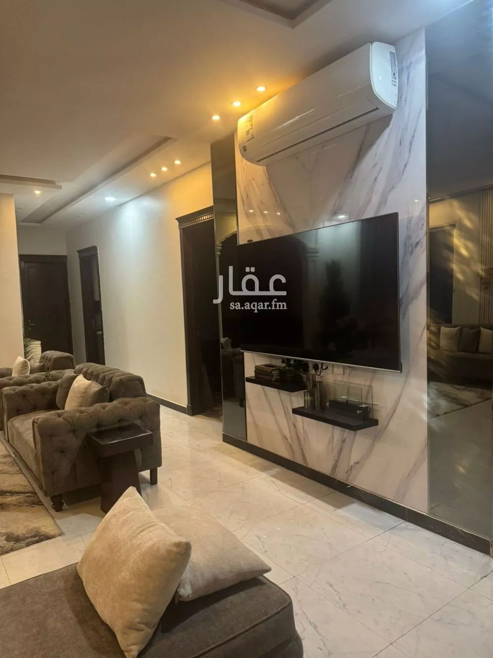 فيلا 8 غرف في عكاظ 3