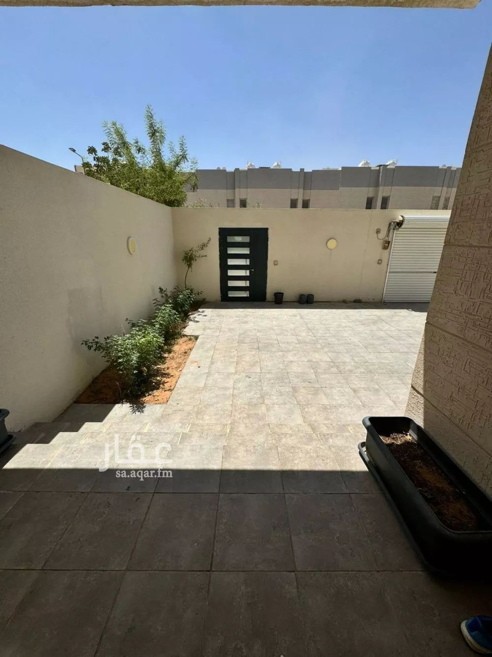 فيلا 8 غرف في عكاظ 5