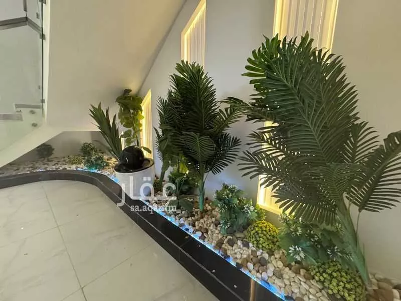8 bedroom villa in Al Rimal 3