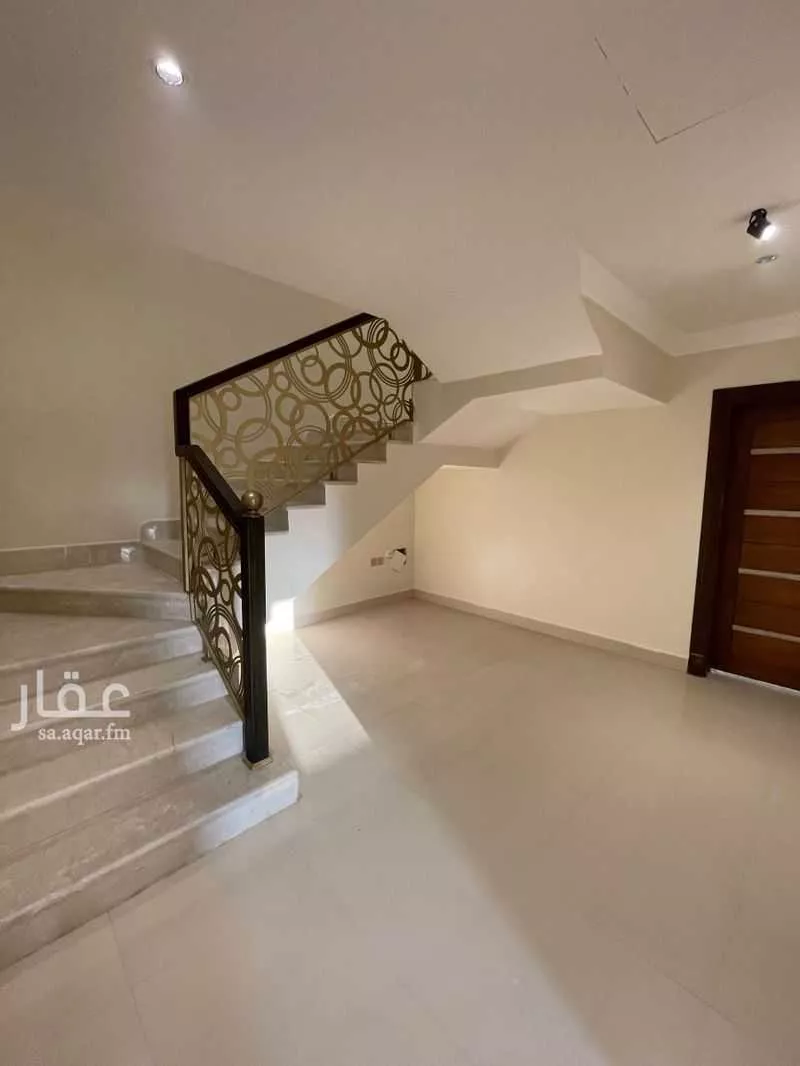 فيلا 4 غرف في الملقا 11