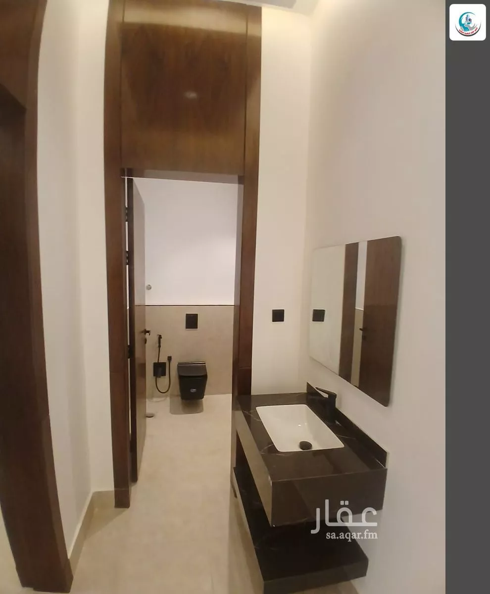 فيلا 10 غرف في الشرق 19