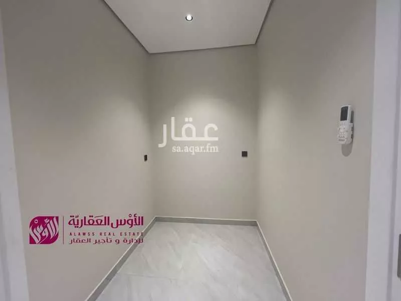 شقة 5 غرف في العارض 3