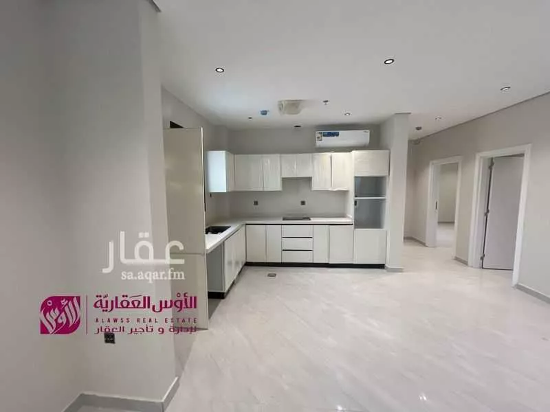 شقة 5 غرف في العارض 4
