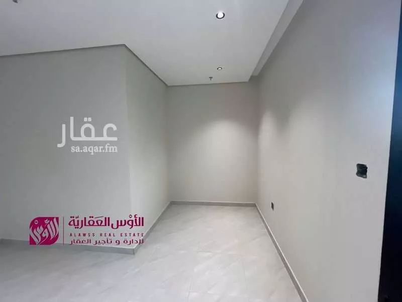 شقة 5 غرف في العارض 2