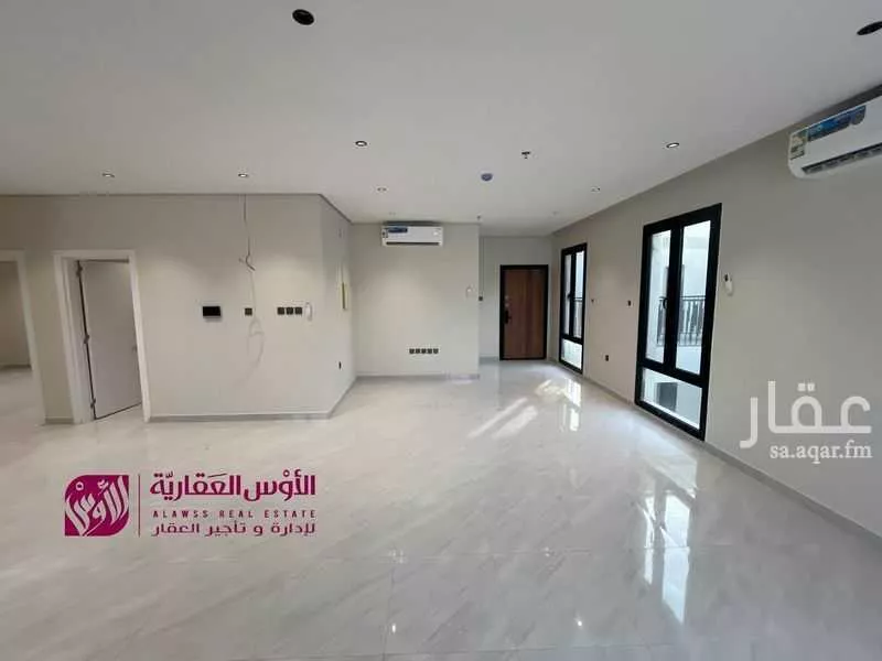 شقة 5 غرف في العارض 7