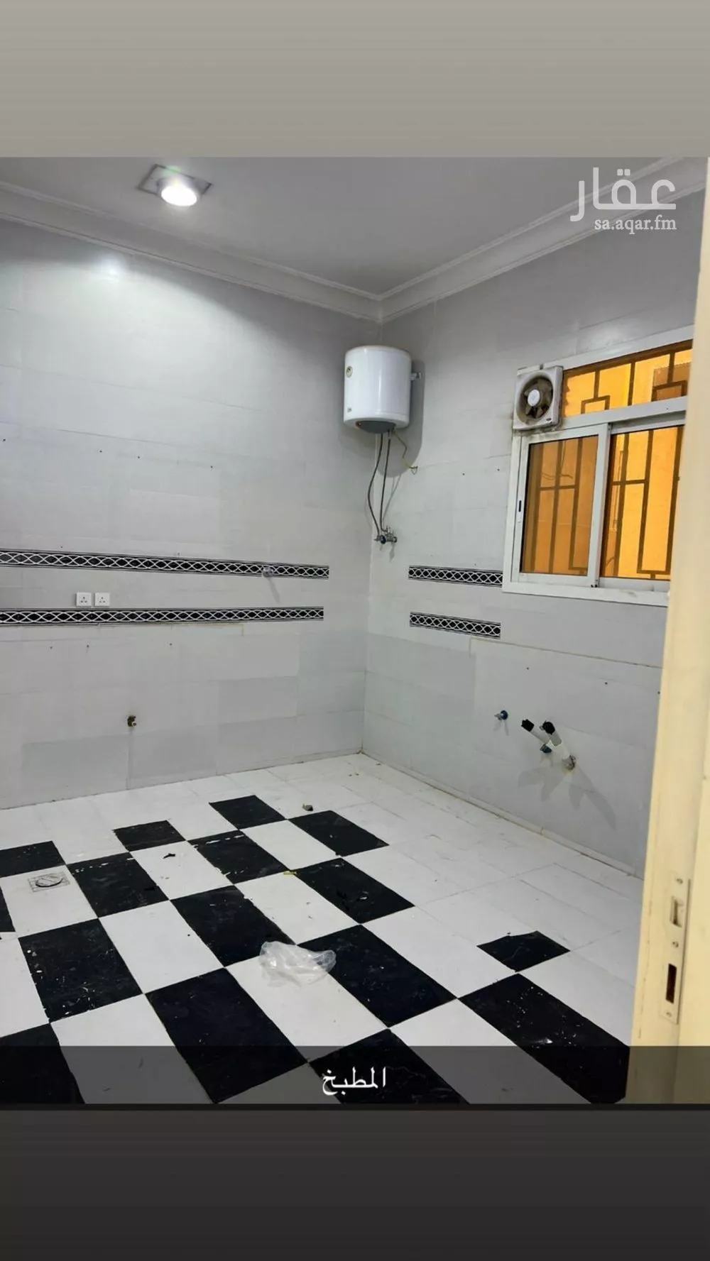 3 bedroom floor in Al Hazm 9