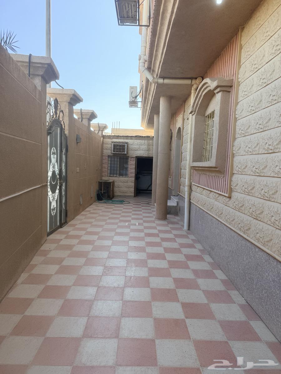 فيلا 8 غرف في ابو معن 4