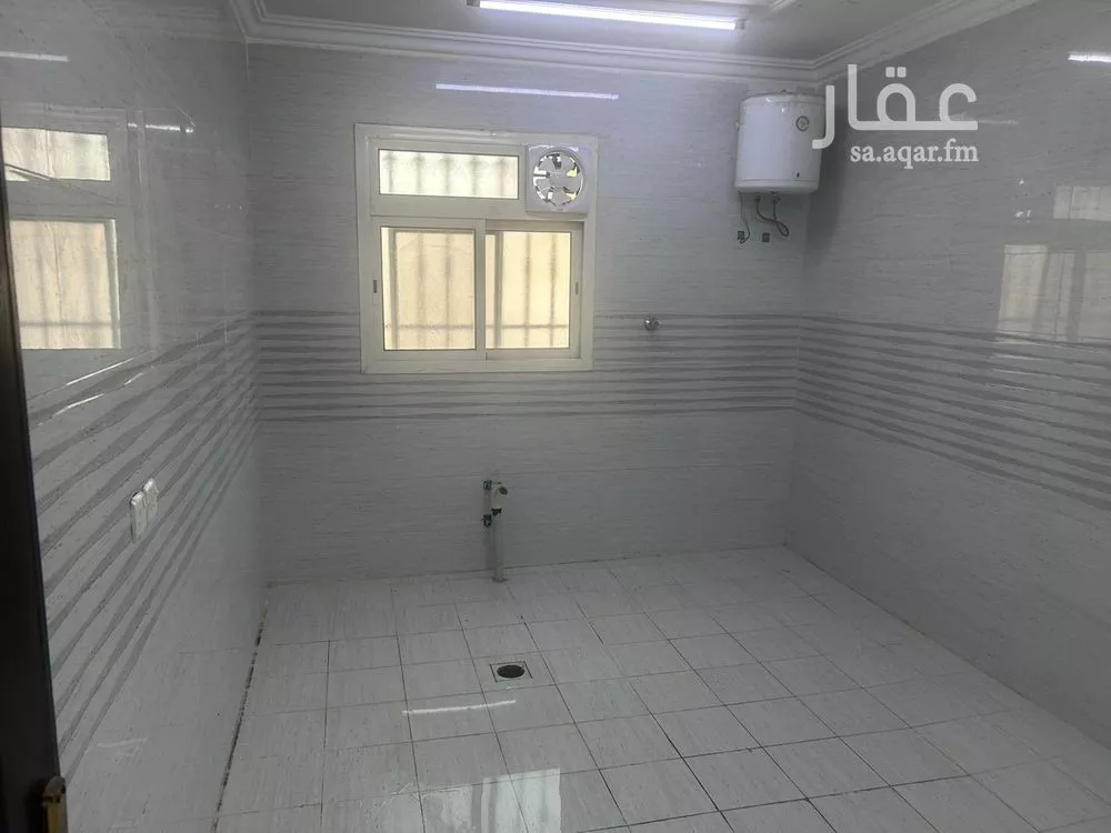4 bedroom apartment in Al Rimal 8