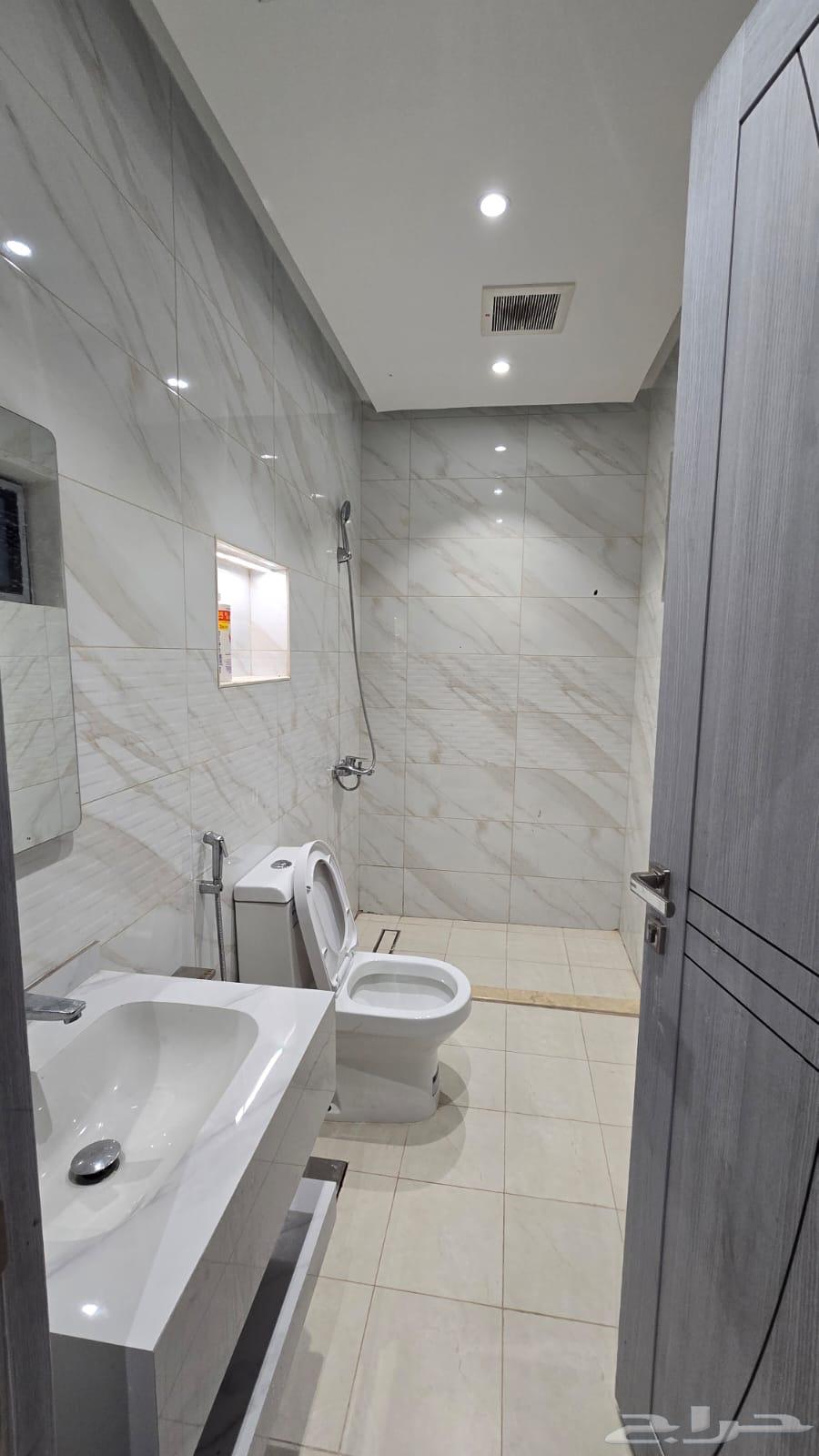 4 bedroom apartment in Bir Uthman 8