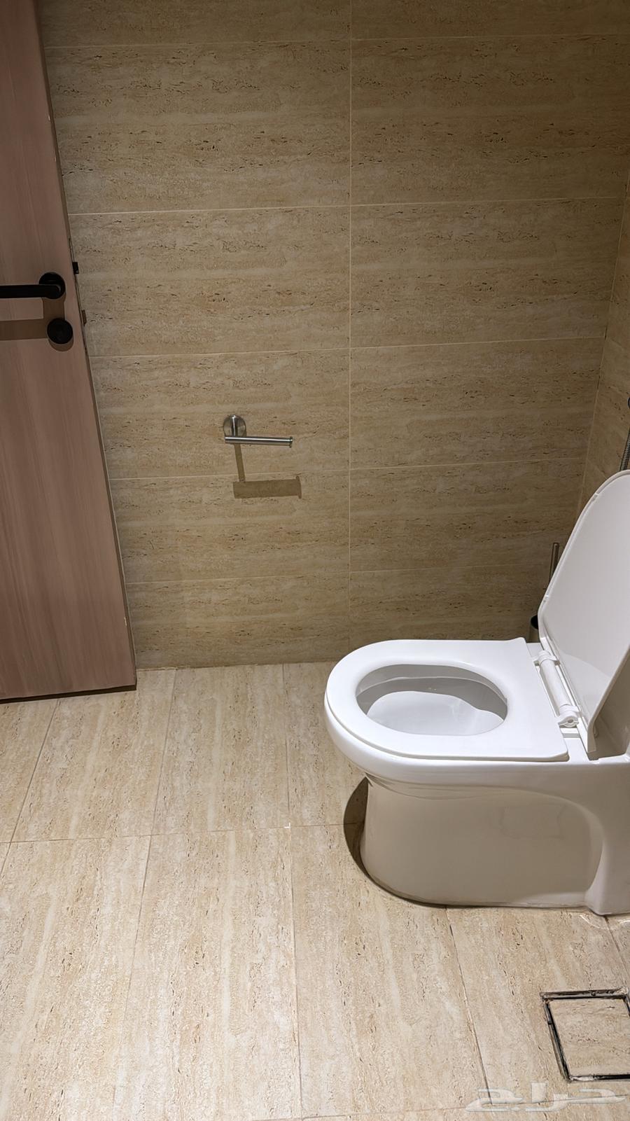 2 bedroom apartment in Al Aziziyah 12