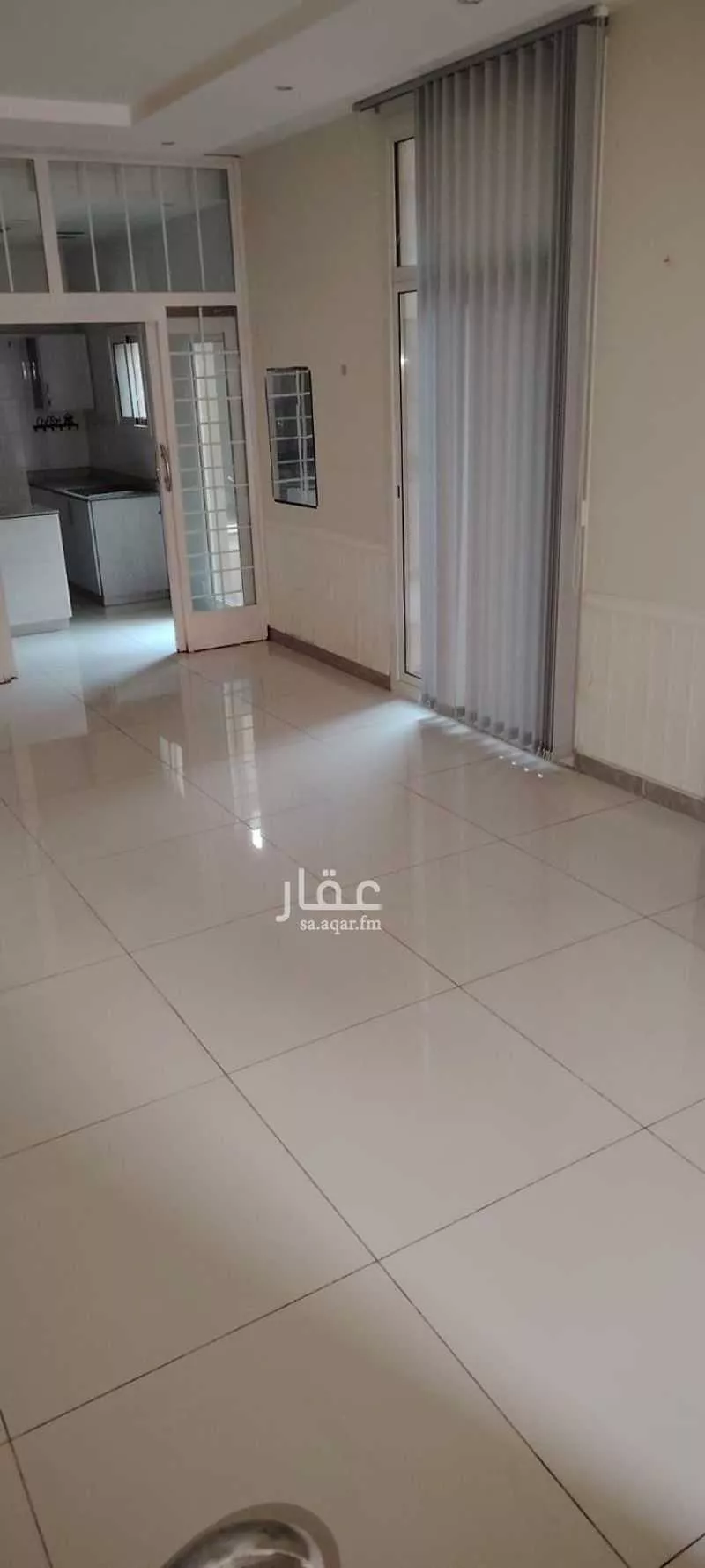 شقة 10 غرف في الملقا 8