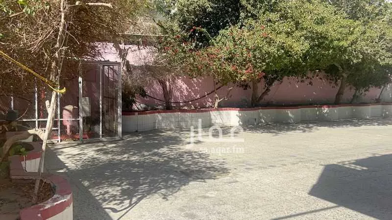 7 bedroom villa in Al Aziziyah 5