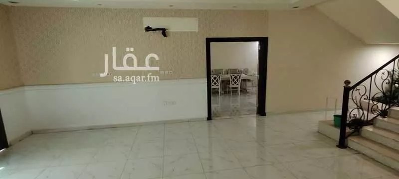 فيلا 7 غرف في طيبة 2