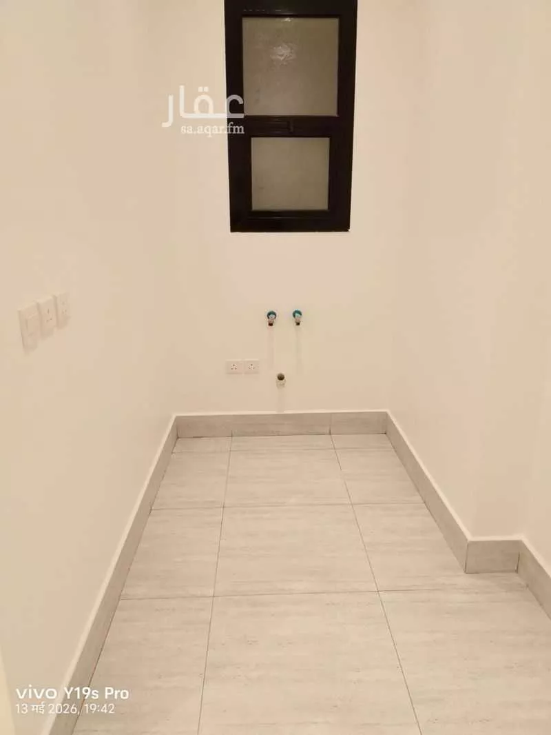 شقة 3 غرف في العارض 10