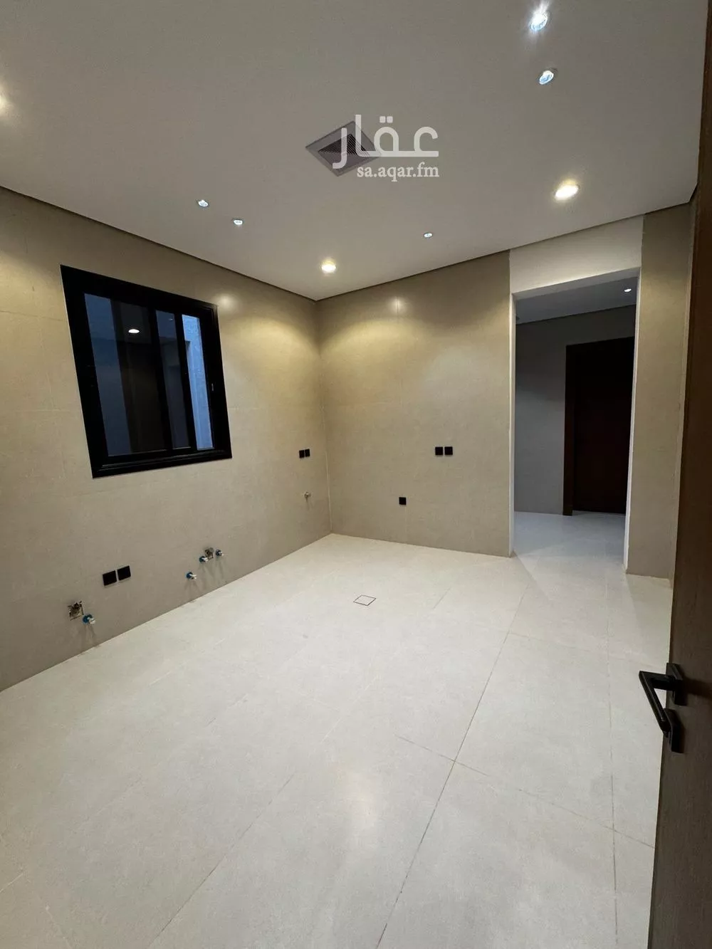 دور 10 غرف في الرمال 8