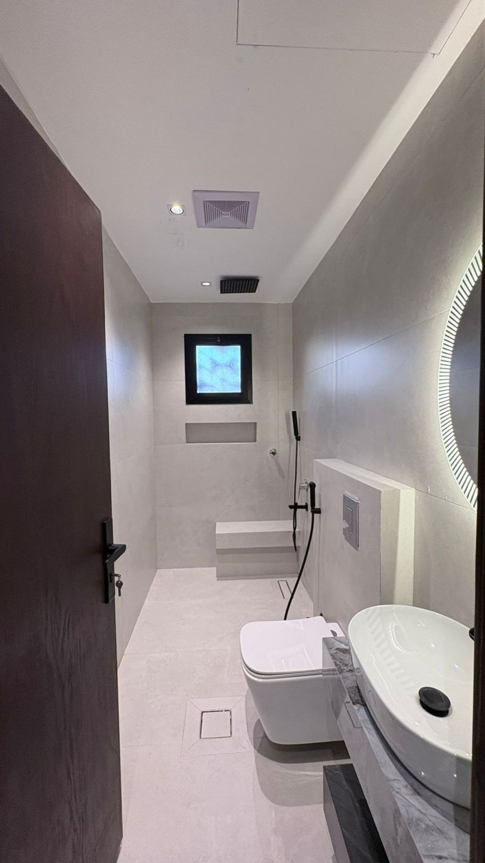 5 bedroom apartment in Shawran, Madinah 11